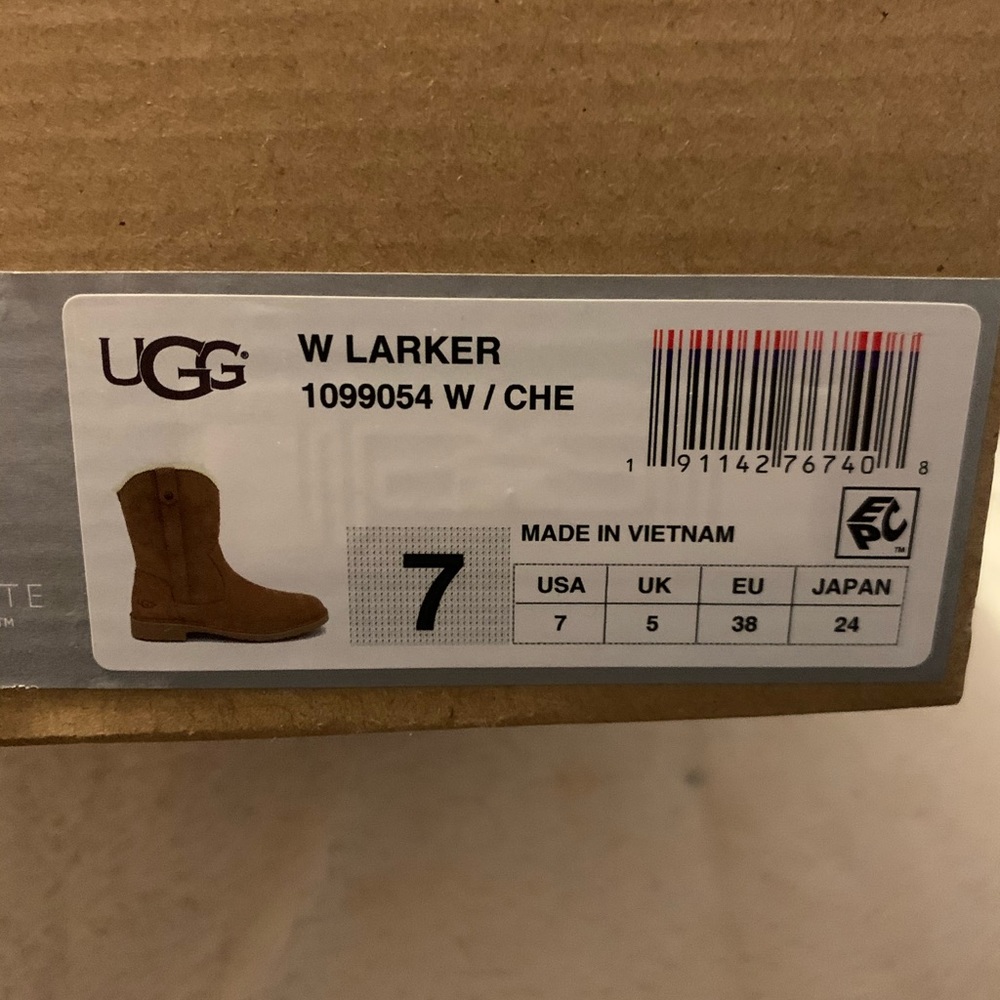 Ugg Boots - image 3